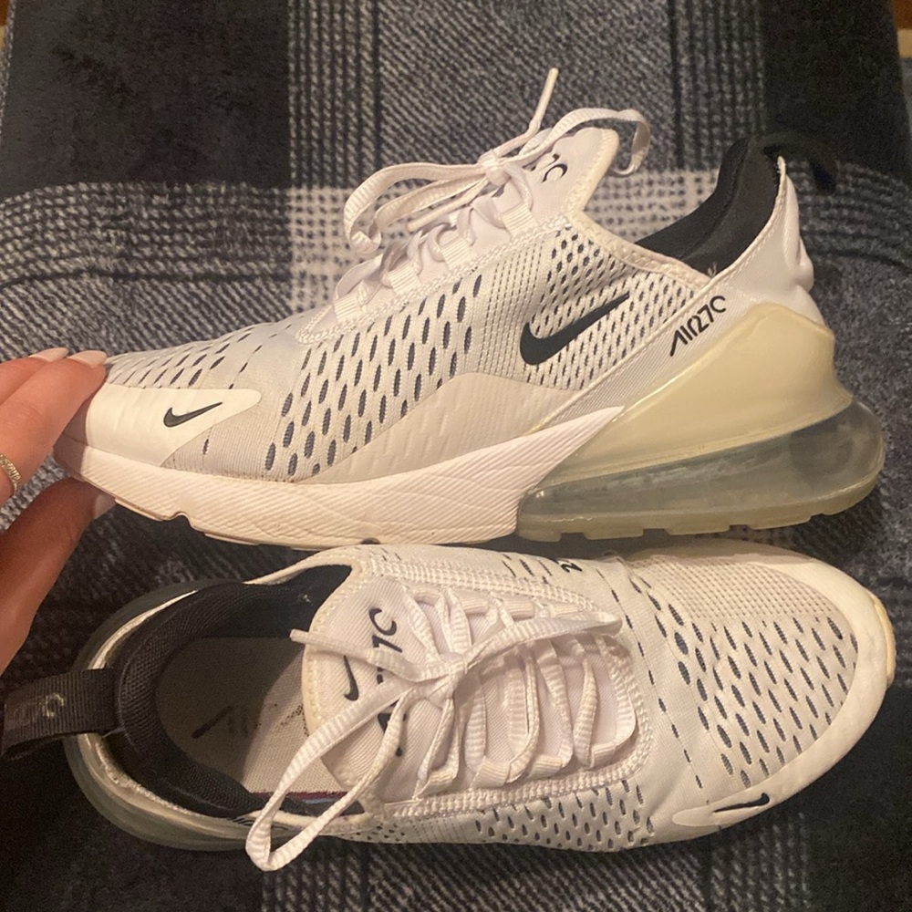 Nike air max 270 running shoes (: